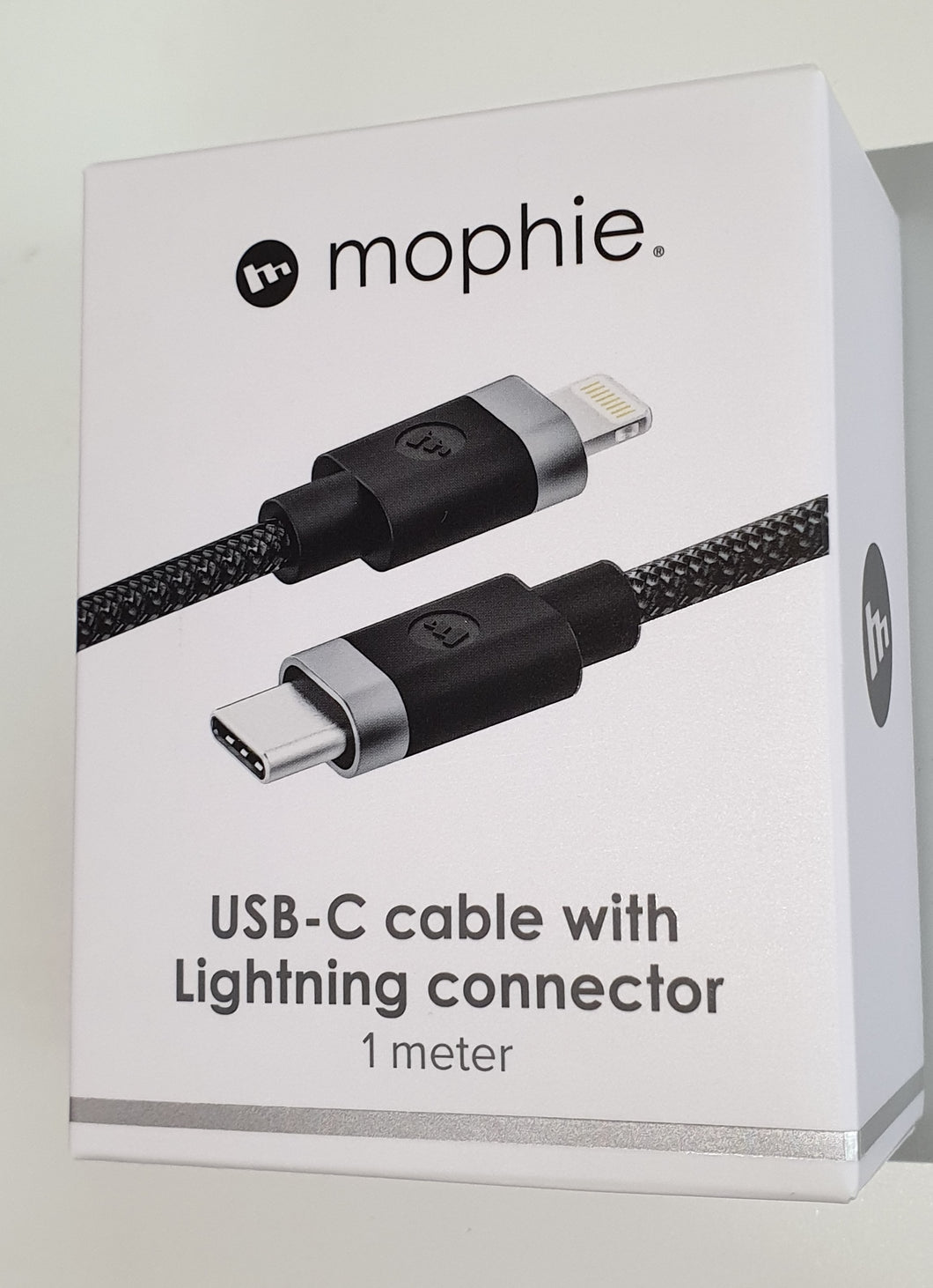 MOPHIE USB-C CABLE WITH LIGHTENING CONNECTOR 1METRE  FAST CHARGE